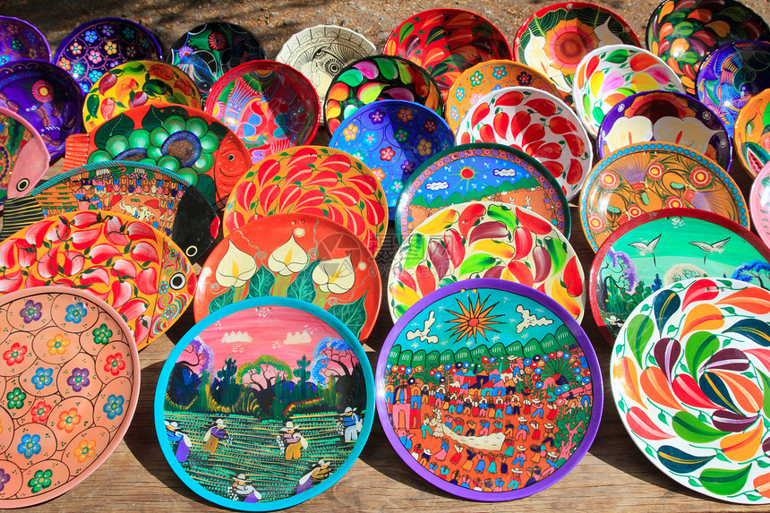 来自墨西哥的陶瓷板 彩色盘子圆圈部落工艺风格工匠纪念品装饰市场制品图片