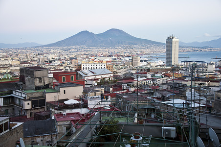 那那不勒斯城市全景房子建筑学建筑物景观火山背景图片