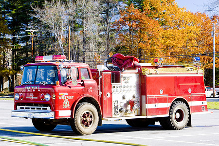 美国消防美国缅因州Wiscasset消防车消防员运输公路消防队车辆交通工具汽车消防队员外观背景