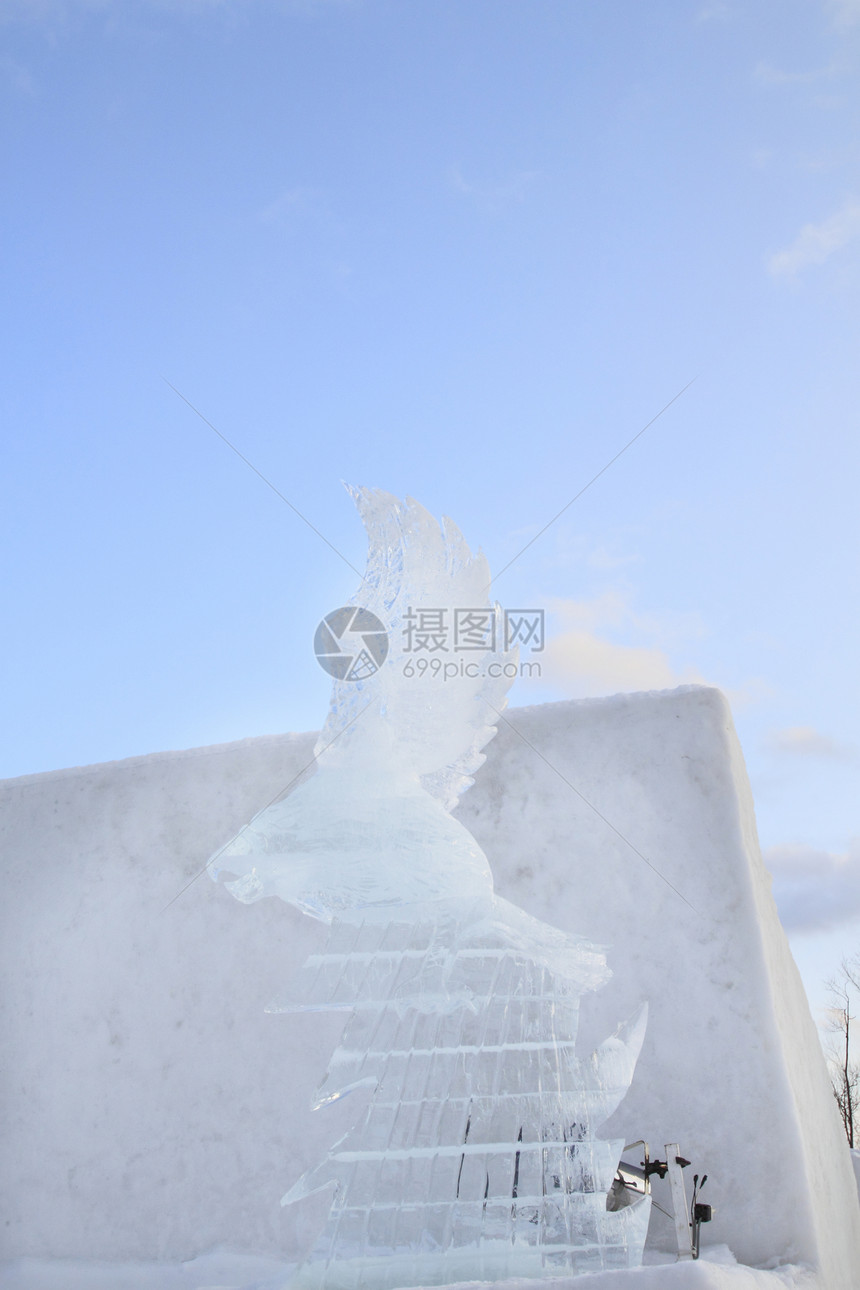 日本日积雪节季节蓝天雪祭雕像冻结雕刻图片