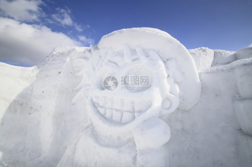 日本日积雪节季节雕像冻结雪祭蓝天雕刻图片