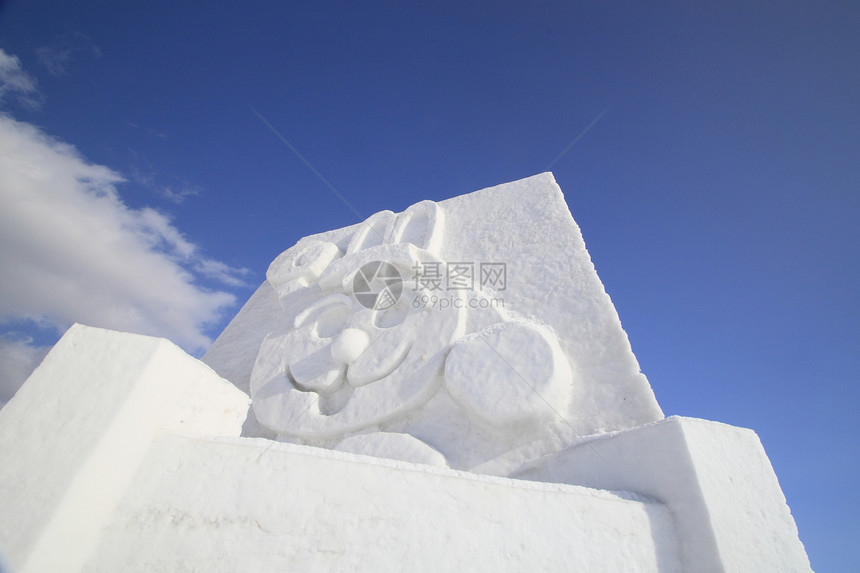 日本日积雪节冻结季节雕像雪祭蓝天雕刻图片