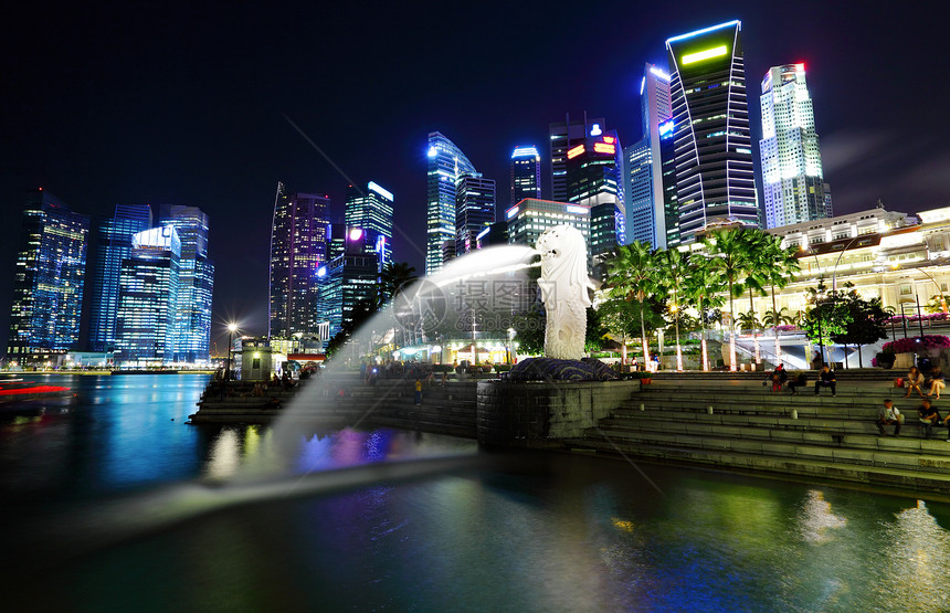 新加坡夜间摩天大楼市中心地标蓝色景观旅游中心旅行办公室建筑图片
