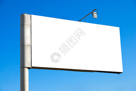 广告牌展示控制板海报天空街道营销大板账单宣传木板背景图片
