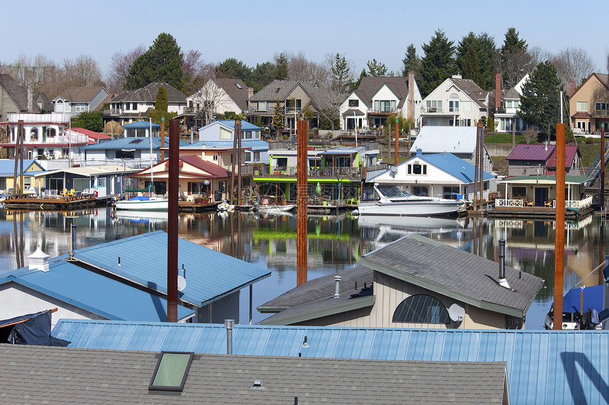一个在河上和陆地上的社区 波特兰OR天气结构天线帆船配件支撑树木建筑学阳台钢梁图片