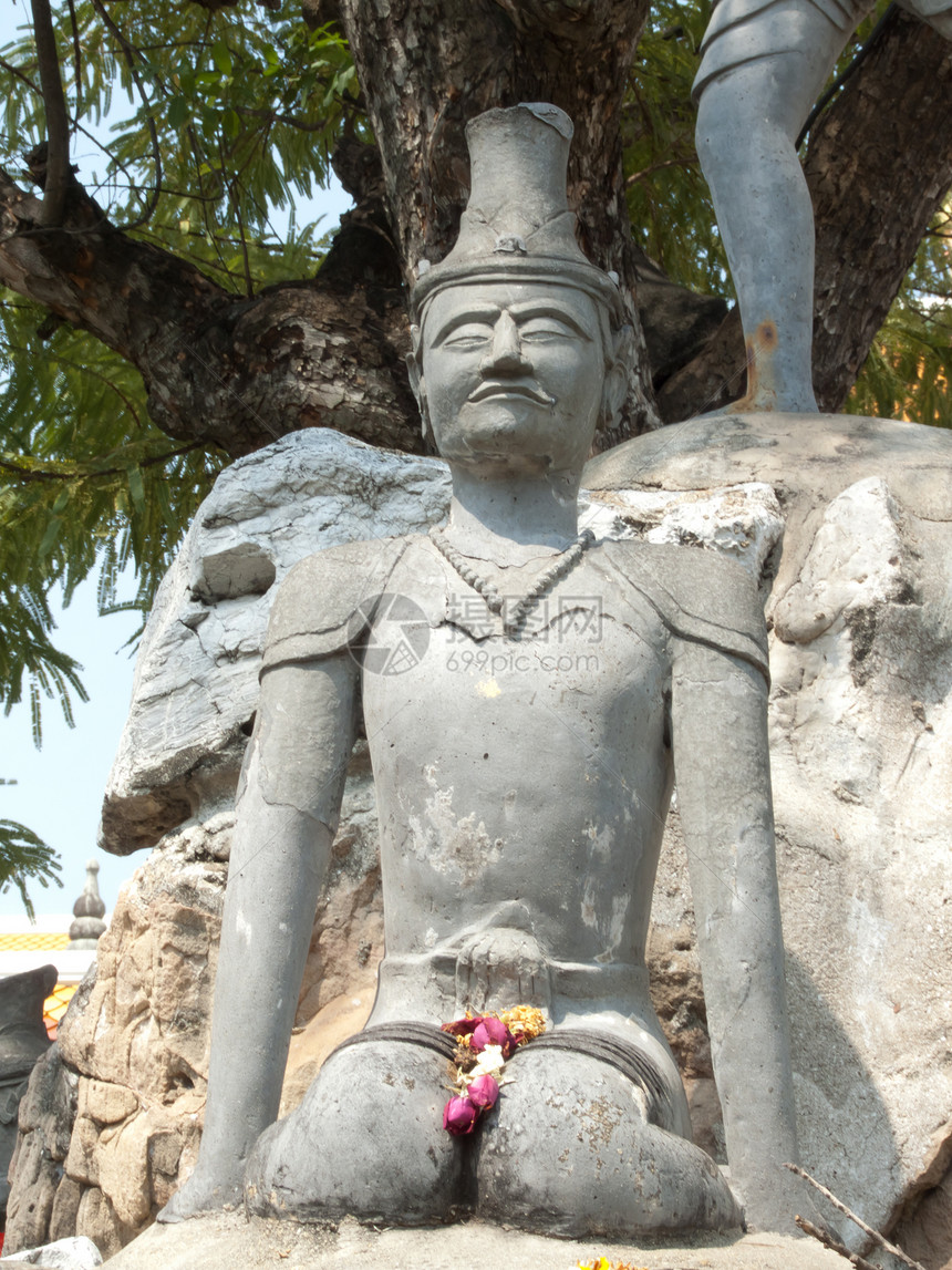 泰国寺庙的佛教和泰国艺术风格雕塑教会旅行车轮建筑辐射橙子星星天空宗教图片