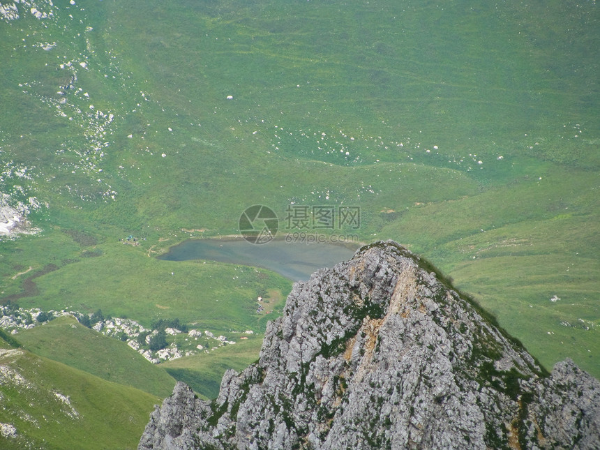 高加索自然保护区壮丽的山地风景图爬坡岩石荒野山脉峡谷冰川土地全景高山山峰图片