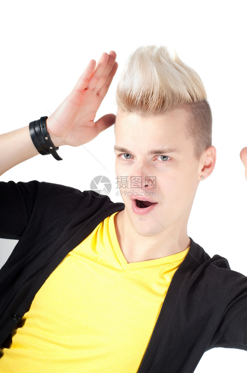 英俊男人的肖像白色幸福男性快乐黑色黄色生活头饰工作室发型图片