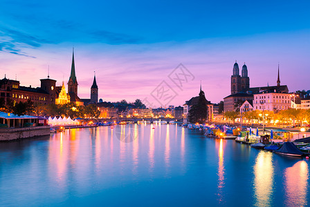 瑞士苏黎世情绪时光景观建筑教会全景蓝色河岸天际天空欧元高清图片素材