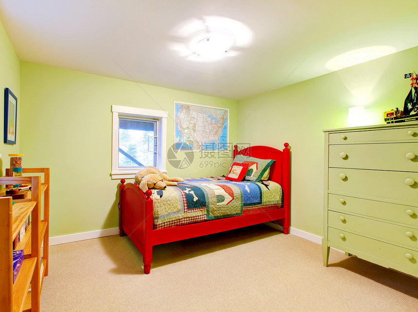 带红床的绿色男孩子卧室图片