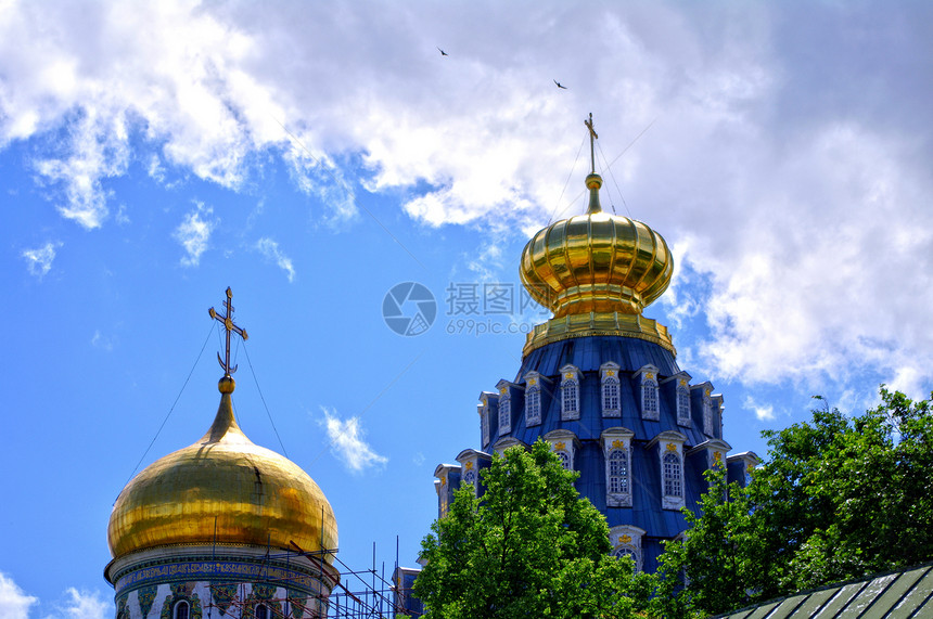 俄罗斯新耶路撒冷修道院教堂的Cupola堡垒蓝色纪念碑历史大教堂上帝旅游天空建筑学太阳图片
