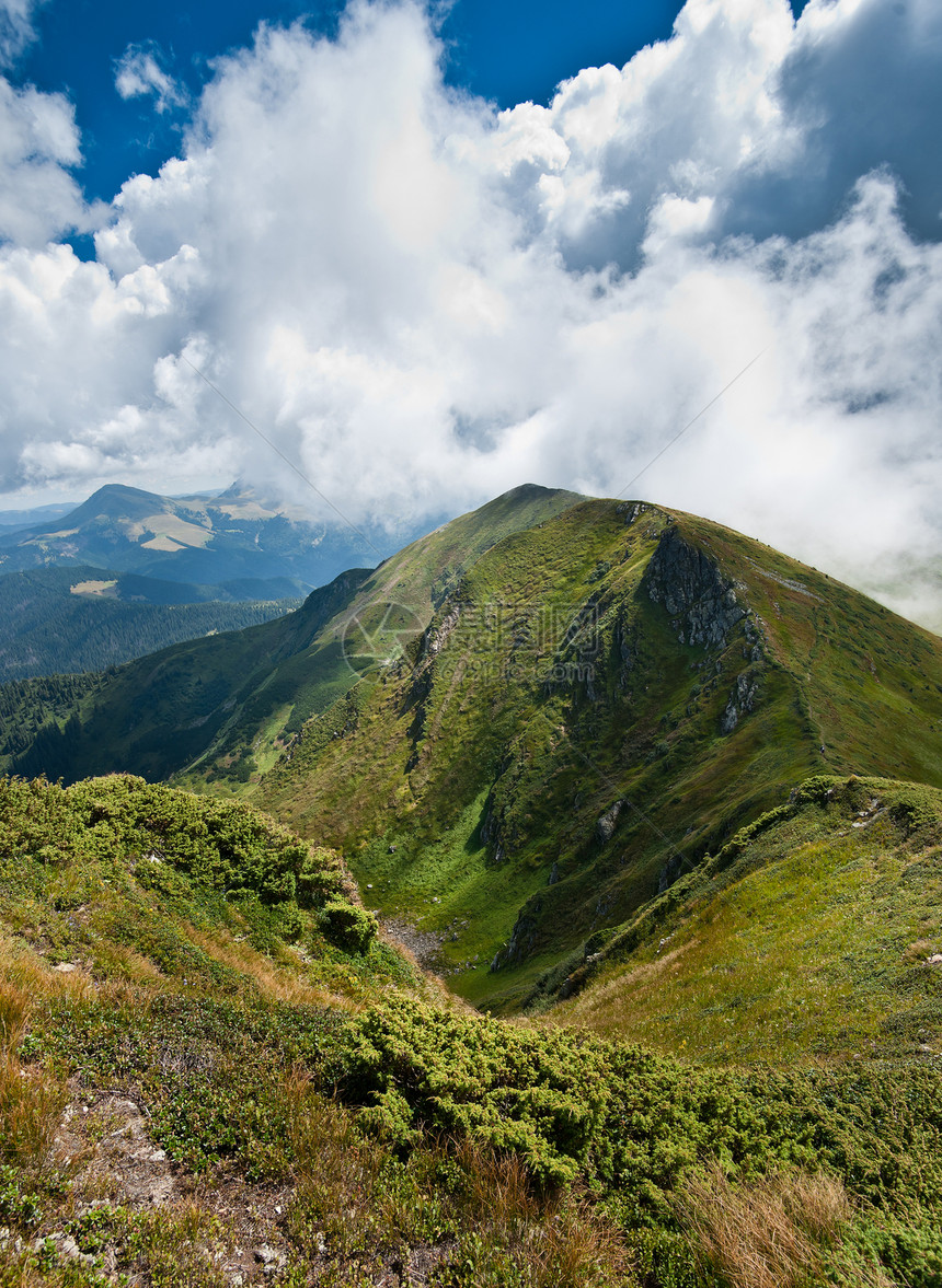远足 喀尔巴阡山山脉景观图片