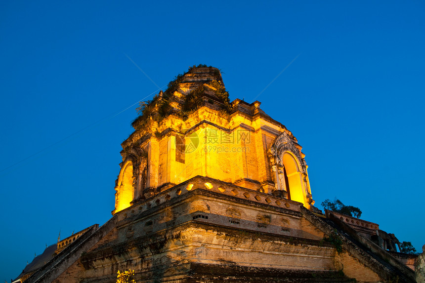 伟大的塔塔瓦切迪卢安寺祷告宗教历史旅游天空佛塔蓝色文化旅行热带图片