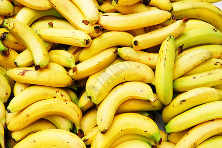 香蕉市场美食黄色水果背景图片