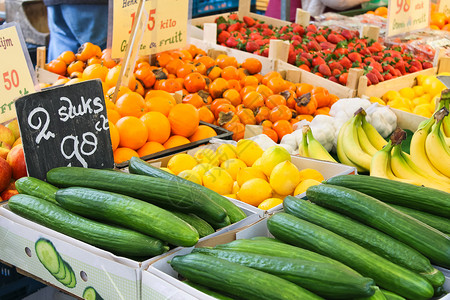 市场上的水果和蔬菜摊位奇异果饮食食物叶子店铺营养美食商业价格产品素食主义者高清图片素材