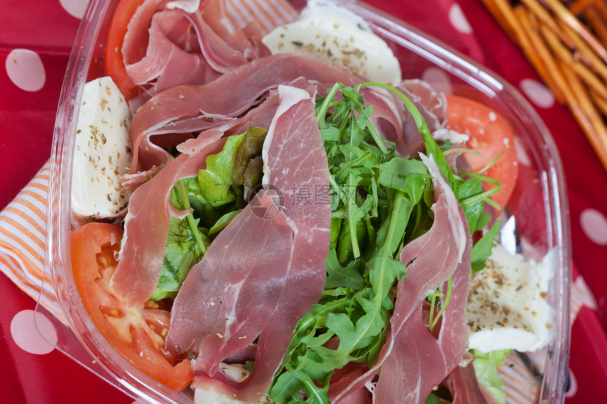 意大利沙拉加火腿食物餐饮营养饮食蔬菜红色小吃午餐野餐图片