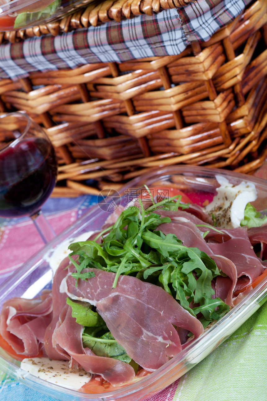 Parma 含沙拉野餐食物小吃营养红色餐饮午餐蔬菜火腿饮食图片