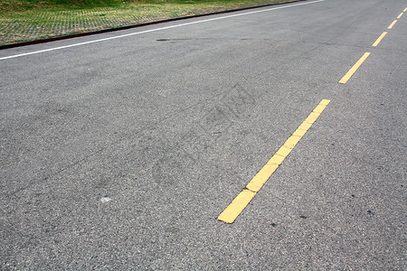 黄线路车道国家黄色线条速度白色岩石交通街道旅行背景图片