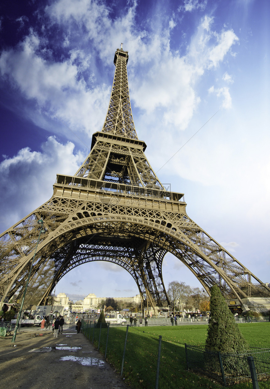 冬季巴黎的颜色建筑阳光街道蓝色场景旅行国家地标游客纪念碑图片