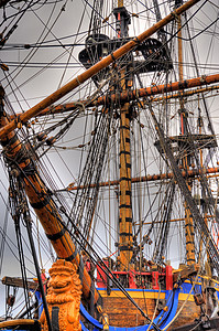 旧帆船港口海军历史公司航行船只木头索具航海绳索背景图片