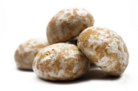 白色背景的姜饼食品饼干糕点食物作品圆形面团面粉糖果背景图片
