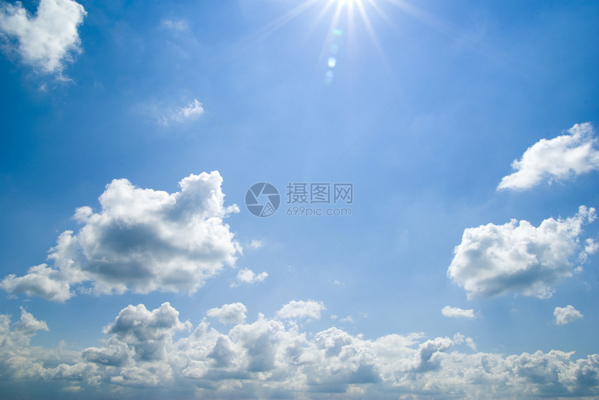 蓝蓝天空季节阳光积雨云景气候水分阴霾晴天环境气氛图片