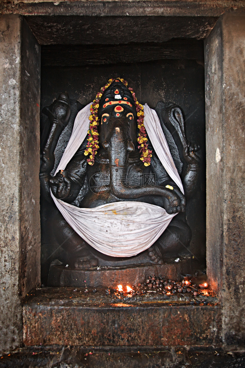 印度寺庙的Ganesh雕像 布里哈迪什瓦拉尔寺庙 丹贾武尔图片