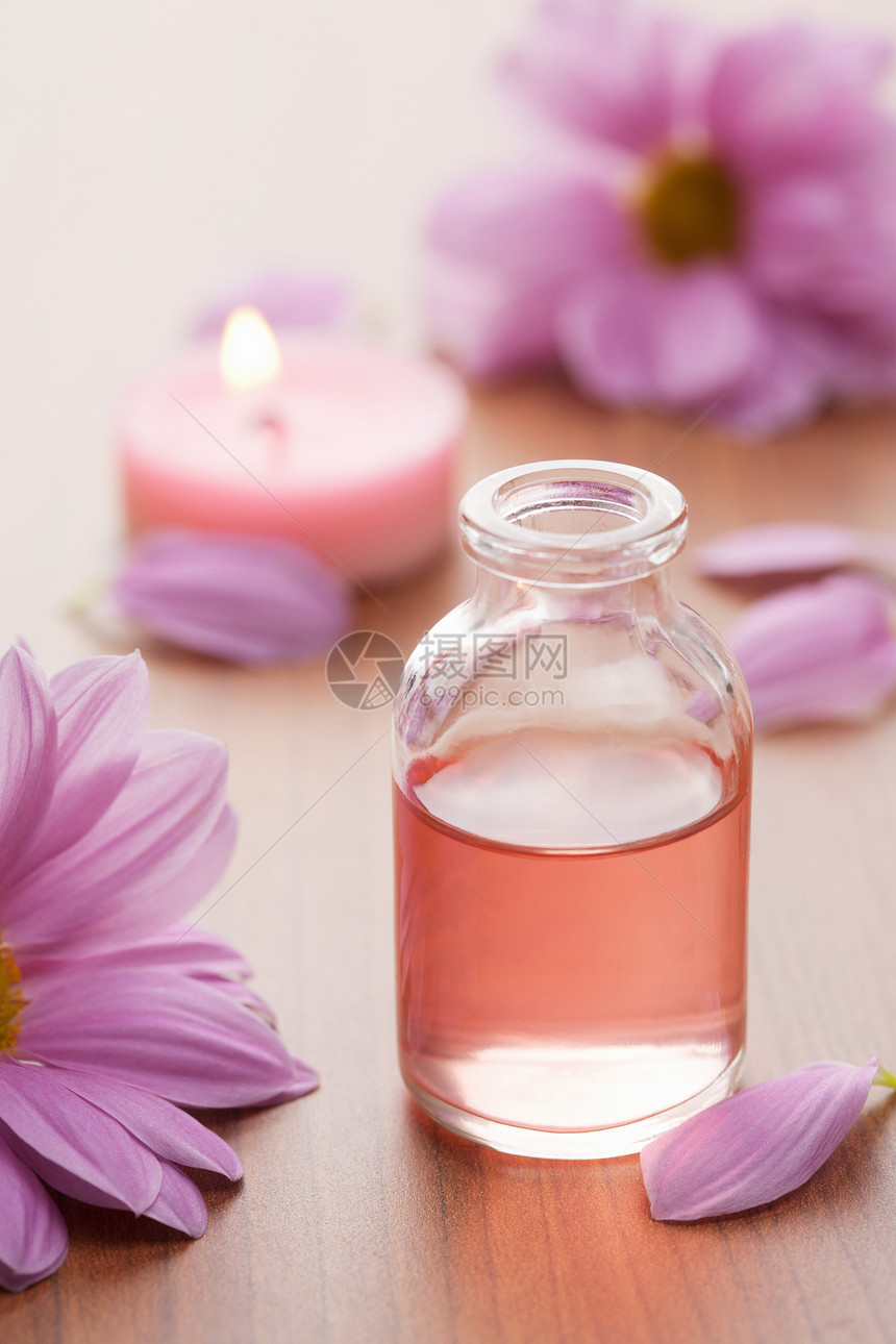 必需的油和鲜花皮肤福利菊花沙龙护理草本植物化妆品温泉疗法皮肤科图片