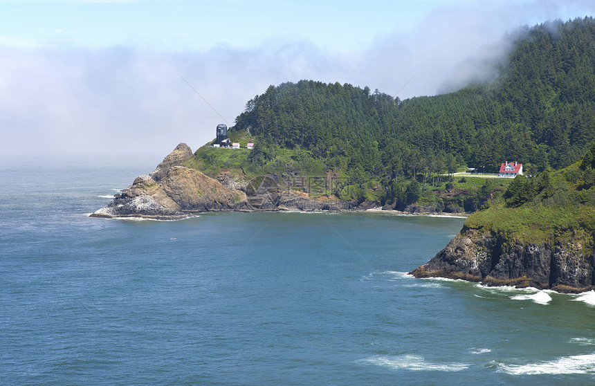 正在修复Haceta灯塔松树海滩树木森林旅行旅游大厦山坡早餐海洋图片