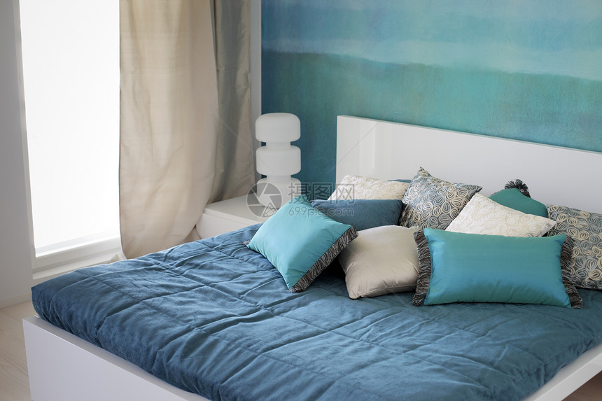 现代床居室软垫枕头房间靠垫卧室图片