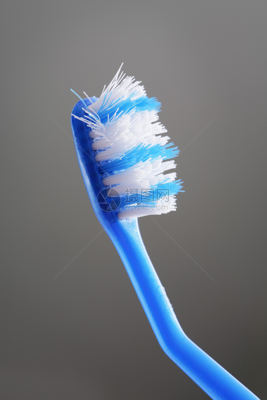 换新牙刷的时间到了吗蓝色刷子卫生牙科图片