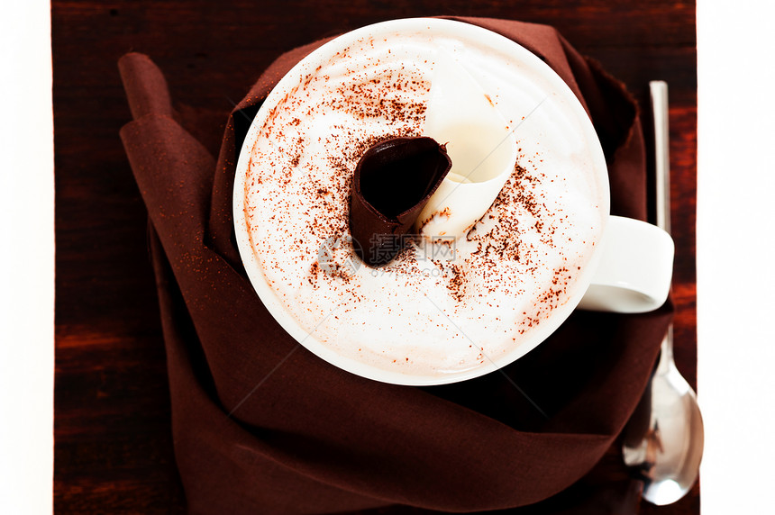 杯热巧克力牛奶杯子咖啡咖啡店可可美食糖浆飞碟饮料早餐图片