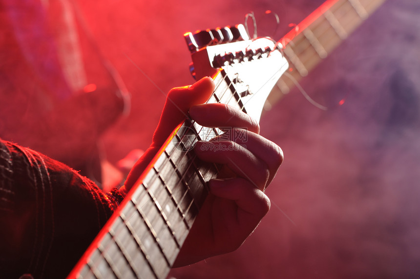 吉他玩家黑色音乐人类乐器流行音乐家舞台吉他手乐队摇滚乐摇滚图片