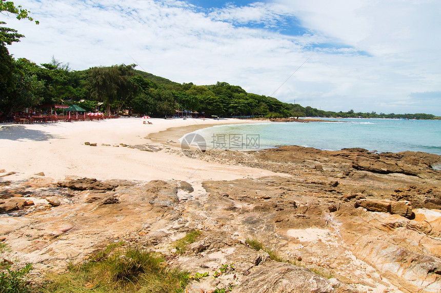 泰国科克萨米德岛 海滩上堆积的岩石海岸海湾热带酒店旅行丛林天堂巨石假期游泳图片