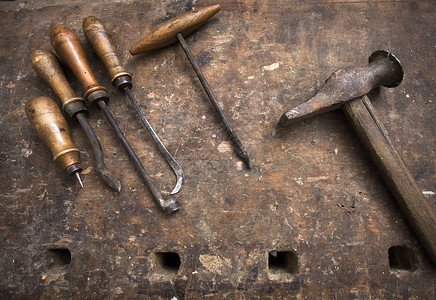 手工艺工工具木头锤子工作木匠爱好古董锥子工匠背景图片