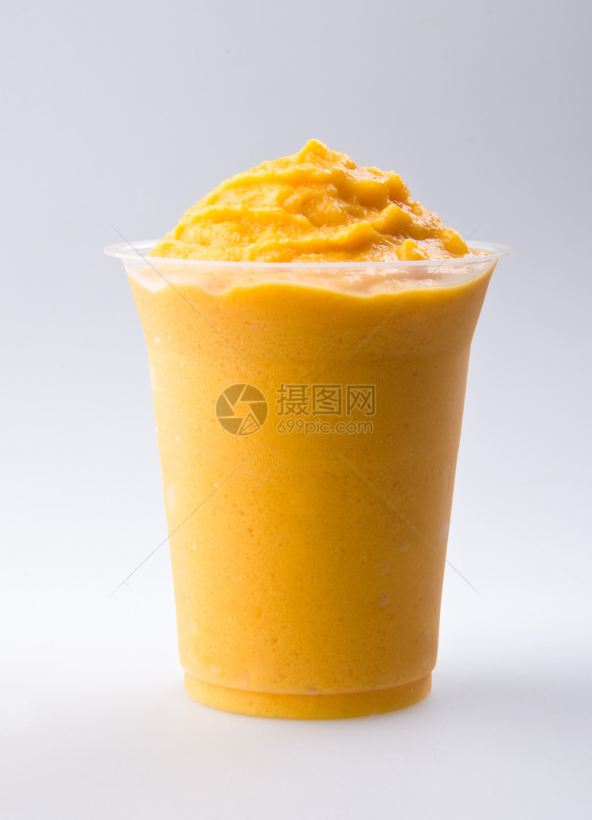 芒果酸奶 牛奶奶昔 孤立在白色上稻草酸奶甜点营养水果菜单玻璃奶制品饮食活力图片