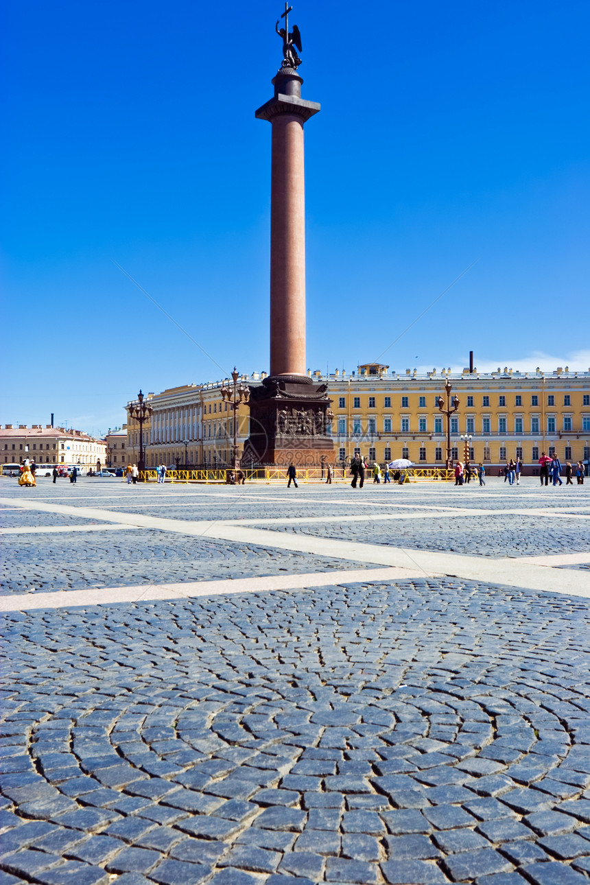 圣彼得堡宫广场窗户路面历史城市正方形雕塑石头遗产柱子纪念碑图片