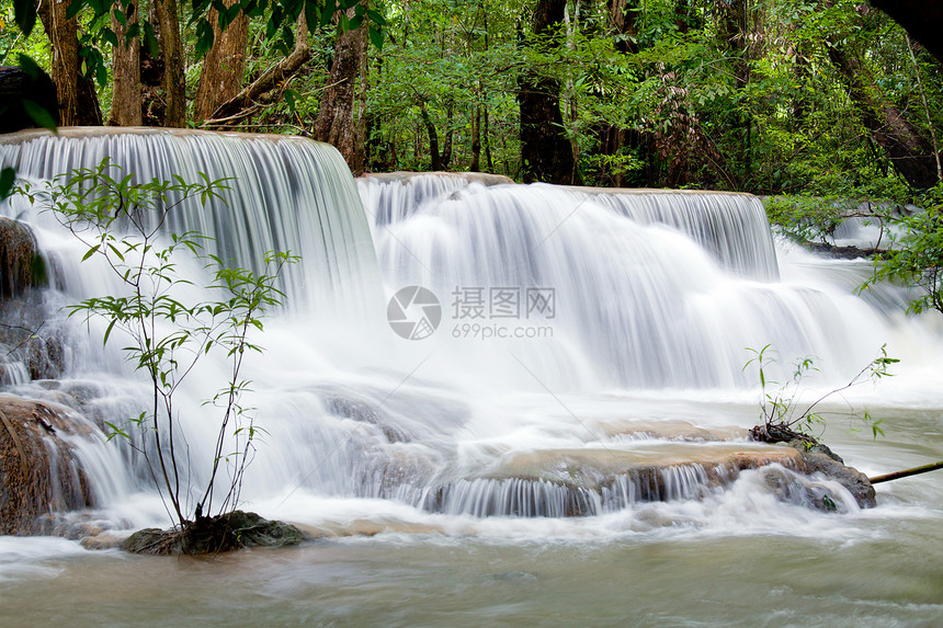 热带瀑布丛林飞溅气候公园墙纸叶子运河水景衬套木头图片