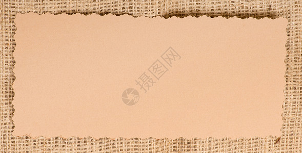 天然覆布上的旧纸标签价格市场硬化棉布销售麻布商业棕褐色乡村木板背景图片