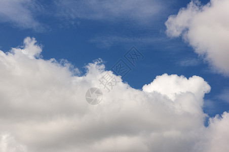 夏云白色太阳多云天空浮云风景背景图片