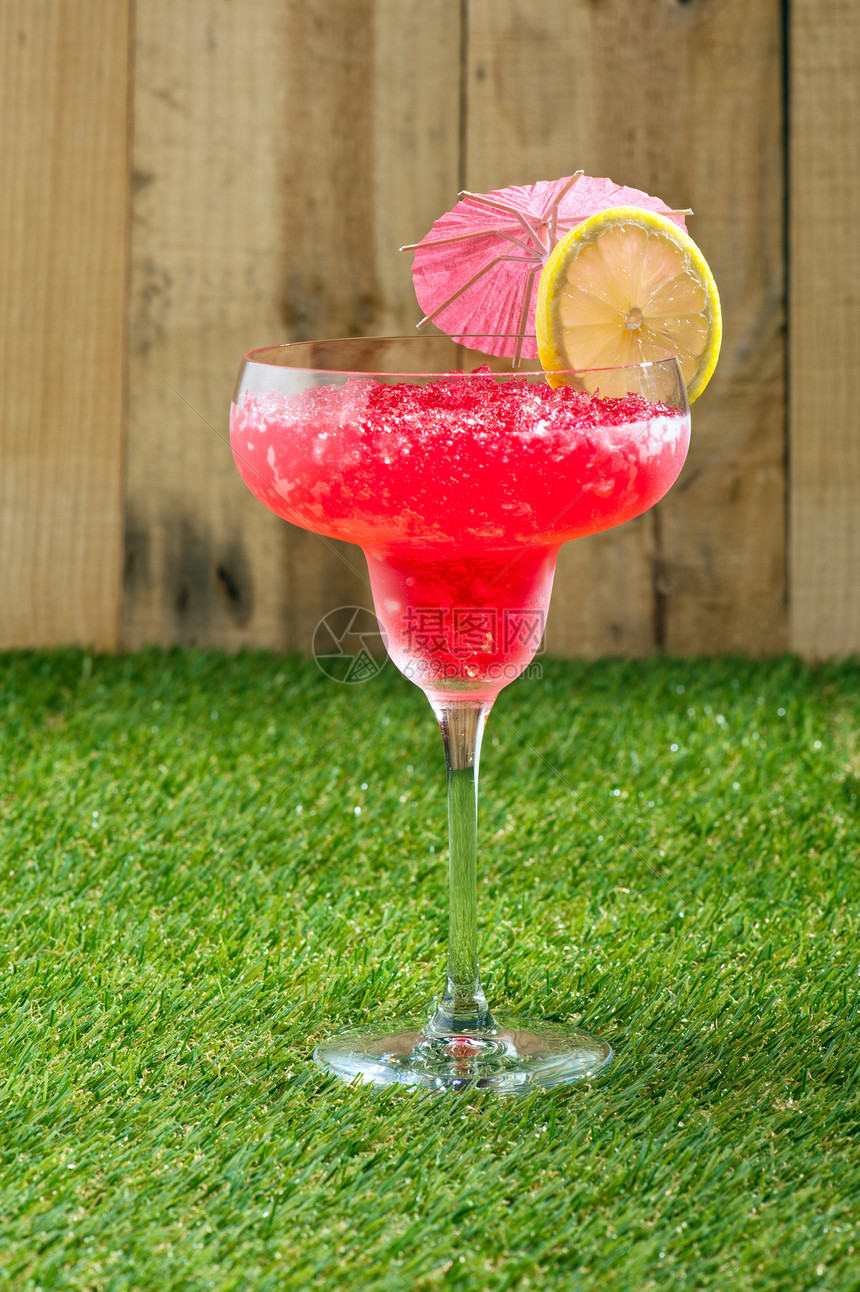 草莓 西瓜Daiquiri水果酒精玻璃饮料果汁反射派对食物冰块柠檬图片