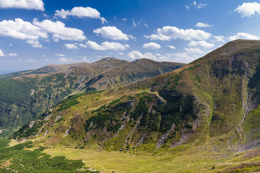 科索诺霍拉山脊爬坡旅行全景闲暇土地地形场景蓝色草地假期图片