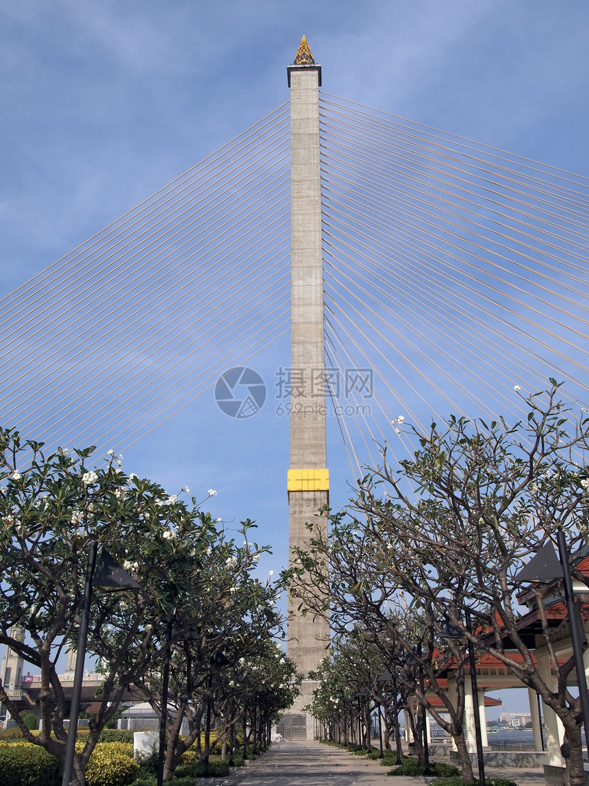 泰籍Bangkok泰国8号大桥Rama 8号国王城市街道蓝色旅行天空建造土地构造地标图片