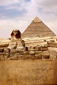 埃及吉萨金字塔老的天空高清图片