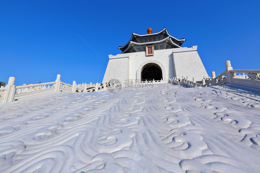 圣殿礼堂房子天空建筑公园雕塑纪念碑纪念馆脚步历史性介石图片