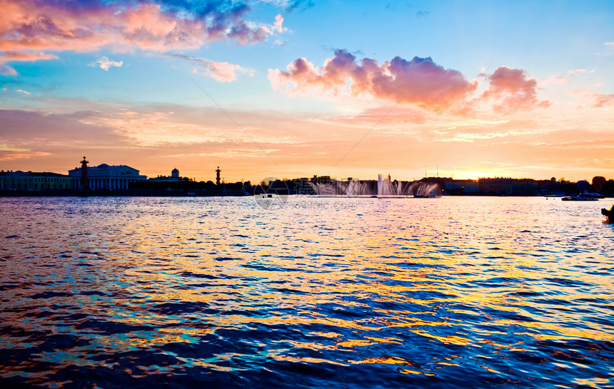 圣彼得堡照明蓝色日落历史地标建筑天空石头城市太阳图片