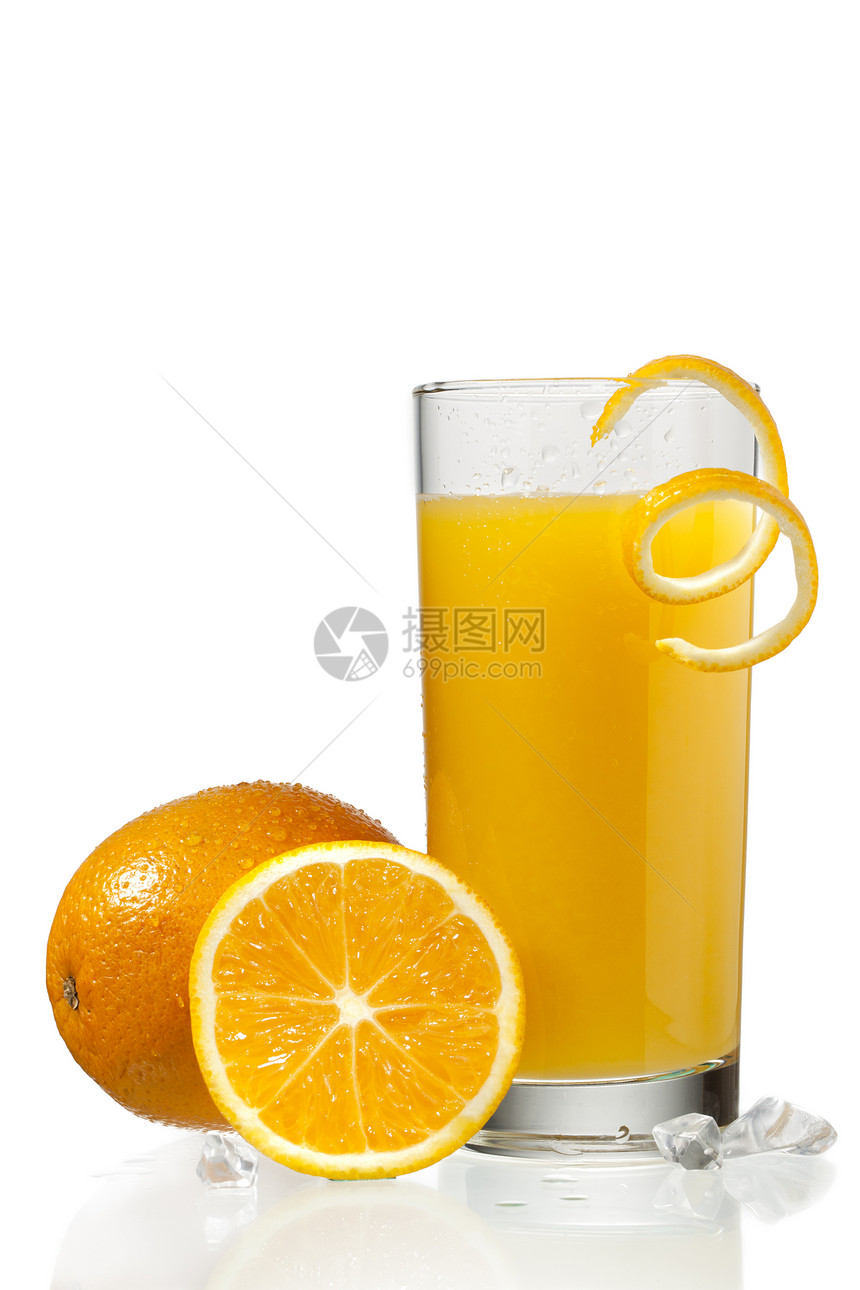 橙汁 橙子边有橙子皮图片