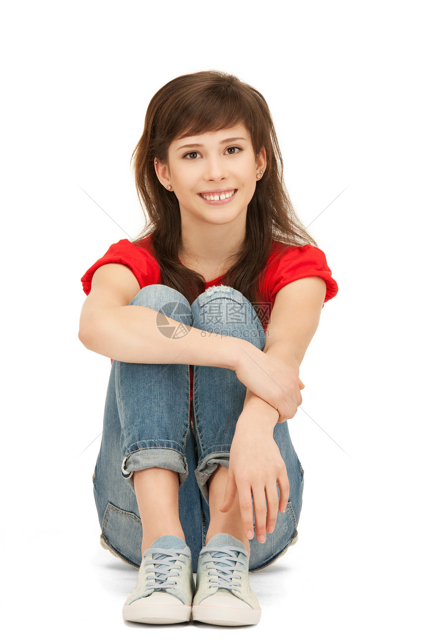 快乐和无照顾的少女女性青少年衬衫女孩微笑蓝色牛仔裤红色学生白色图片