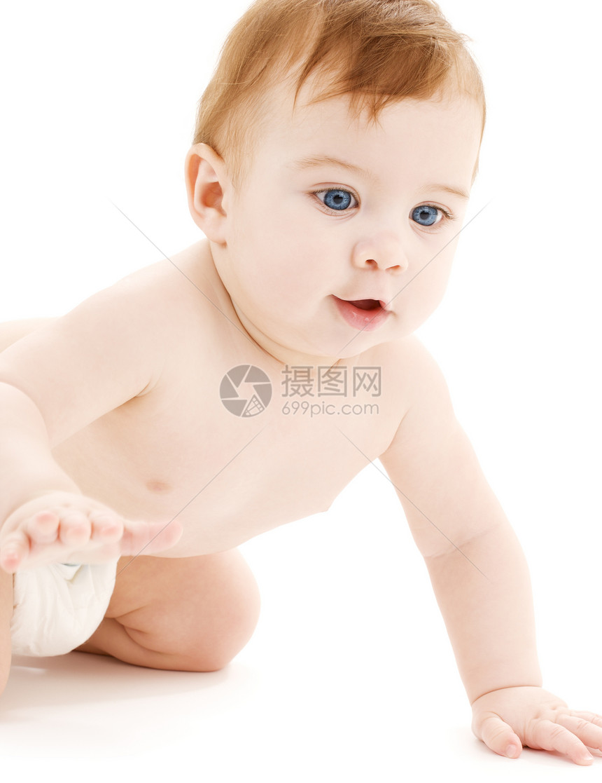 穿尿布的爬行婴儿男孩卫生尿布育儿皮肤青少年快乐微笑生活保健男性图片