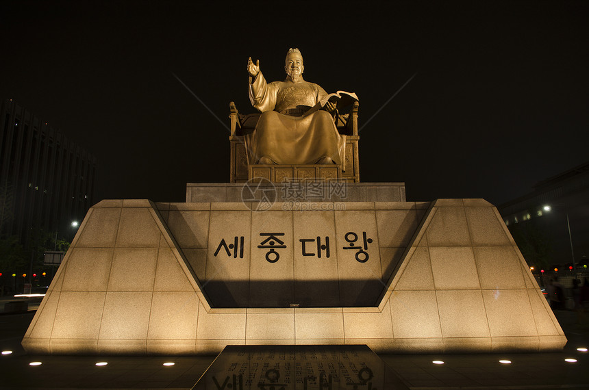在南朝鲜的河城中历史雕像遗产城市国王地标图片